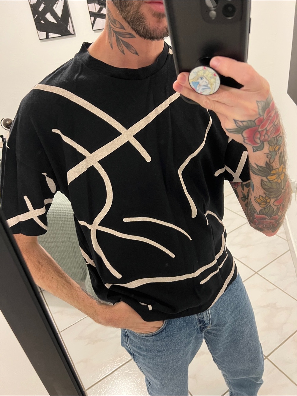 Zara Black Short-Sleeve Tee with Cream Abstract Lines